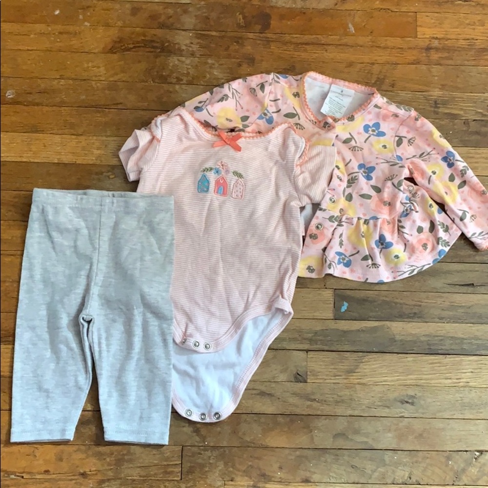 Three piece baby girl outfit